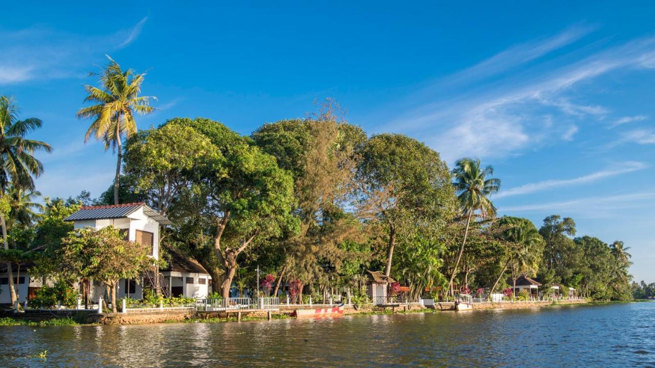 Warmth Lake Haven Alappuzha 외부 사진