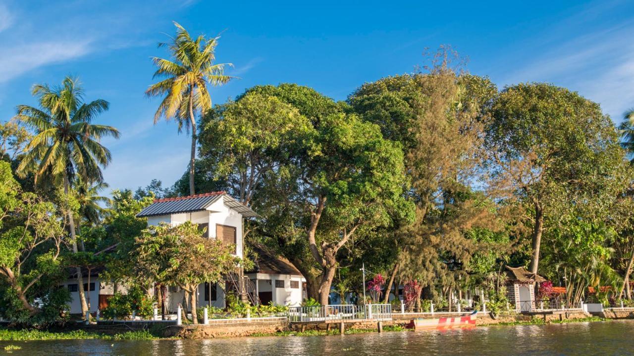 Warmth Lake Haven Alappuzha 외부 사진