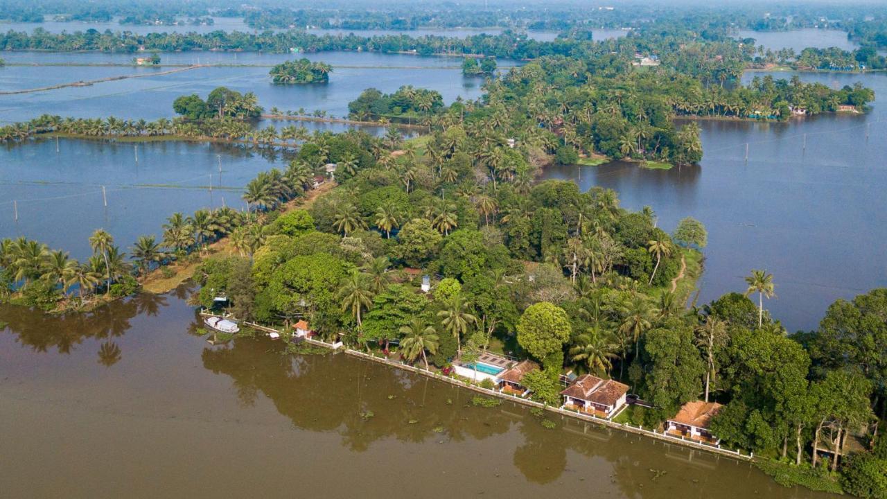 Warmth Lake Haven Alappuzha 외부 사진